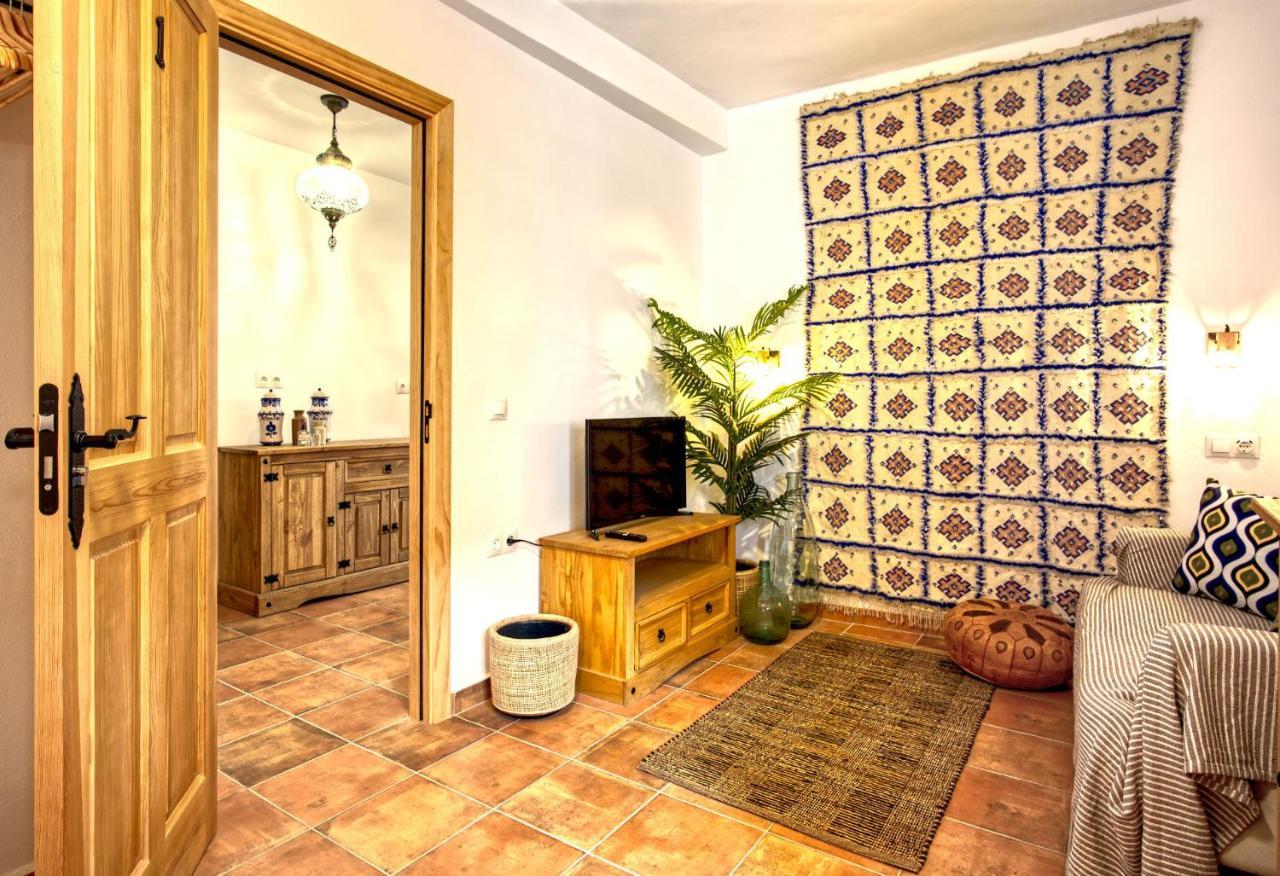 La Vieja Botica Bed & Breakfast Canillas de Aceituno Eksteriør bilde